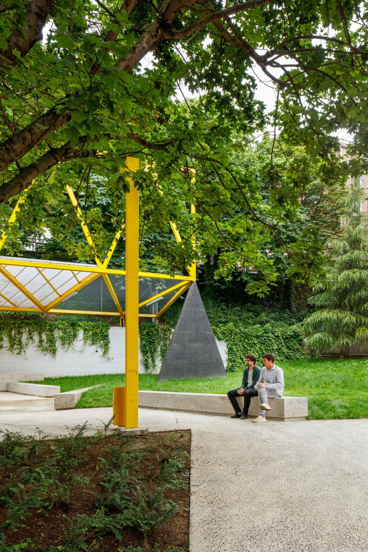 Plaza El Sol por ELE arkitektura + TARTE. Fotografía por Aitor Estevez.