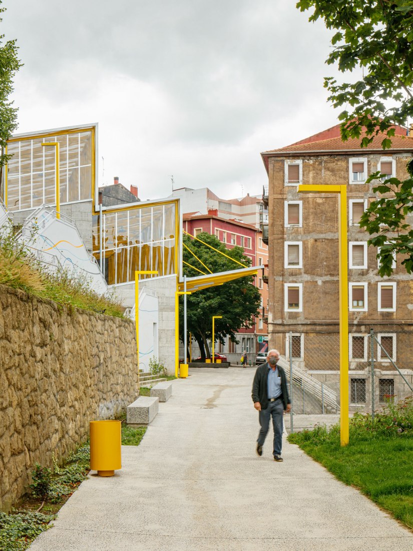 Plaza El Sol por ELE arkitektura + TARTE. Fotografía por Aitor Estevez.