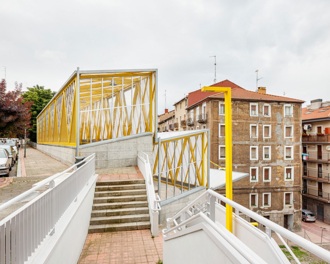 Plaza El Sol por ELE arkitektura + TARTE. Fotografía por Aitor Estevez.