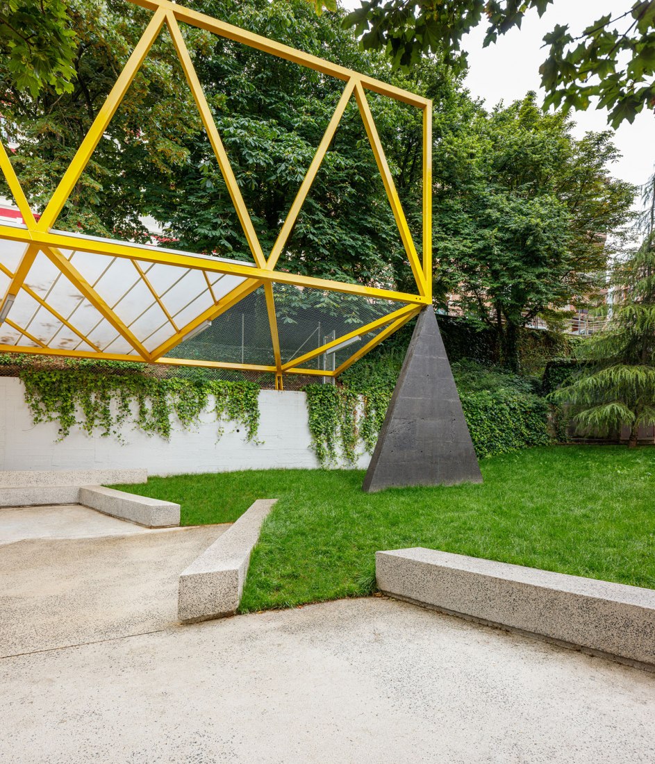 Plaza El Sol por ELE arkitektura + TARTE. Fotografía por Aitor Estevez.