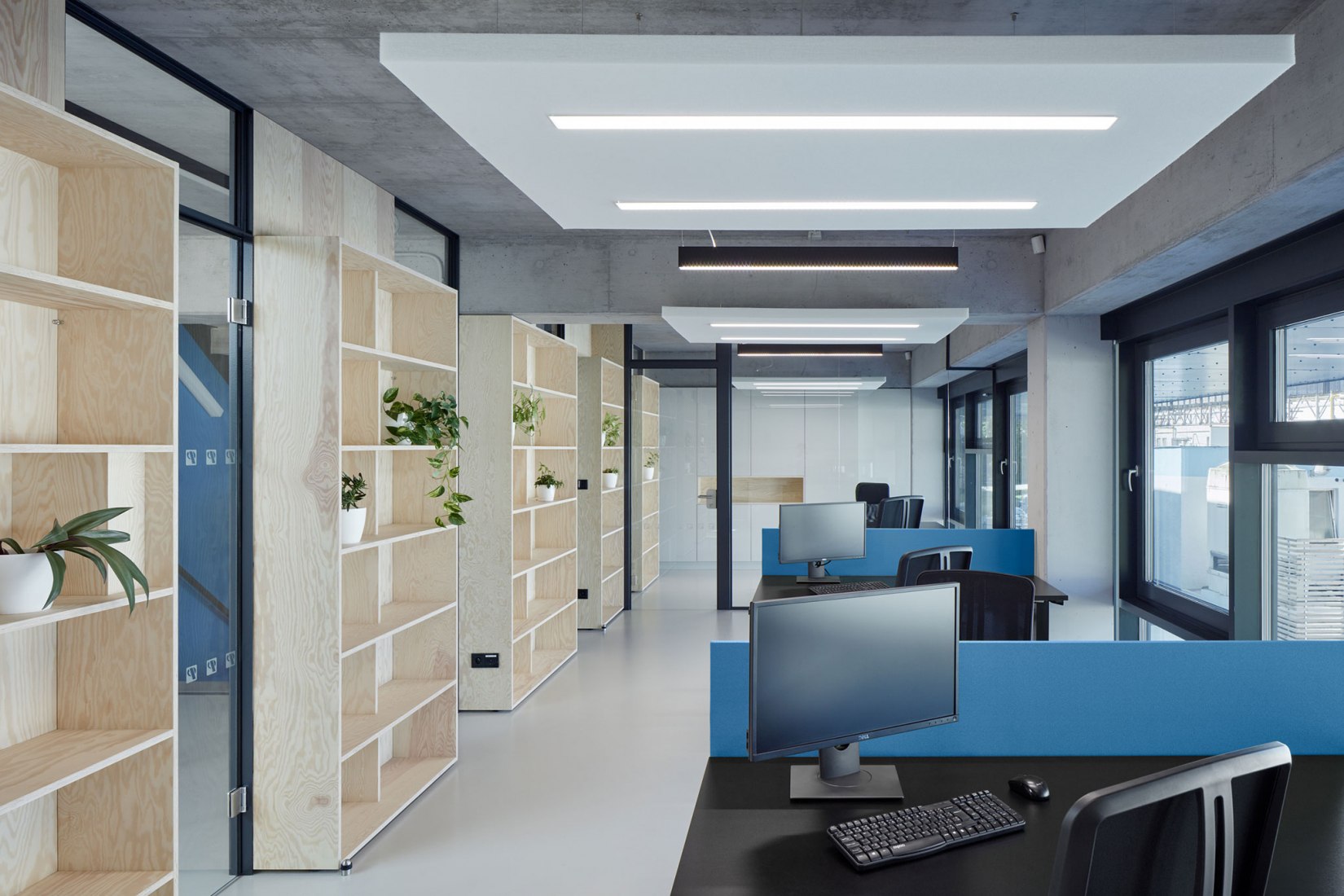 Edificio de manufacturación y administración de Pilana Karbid por Ellement architects. Fotografía por BoysPlayNice