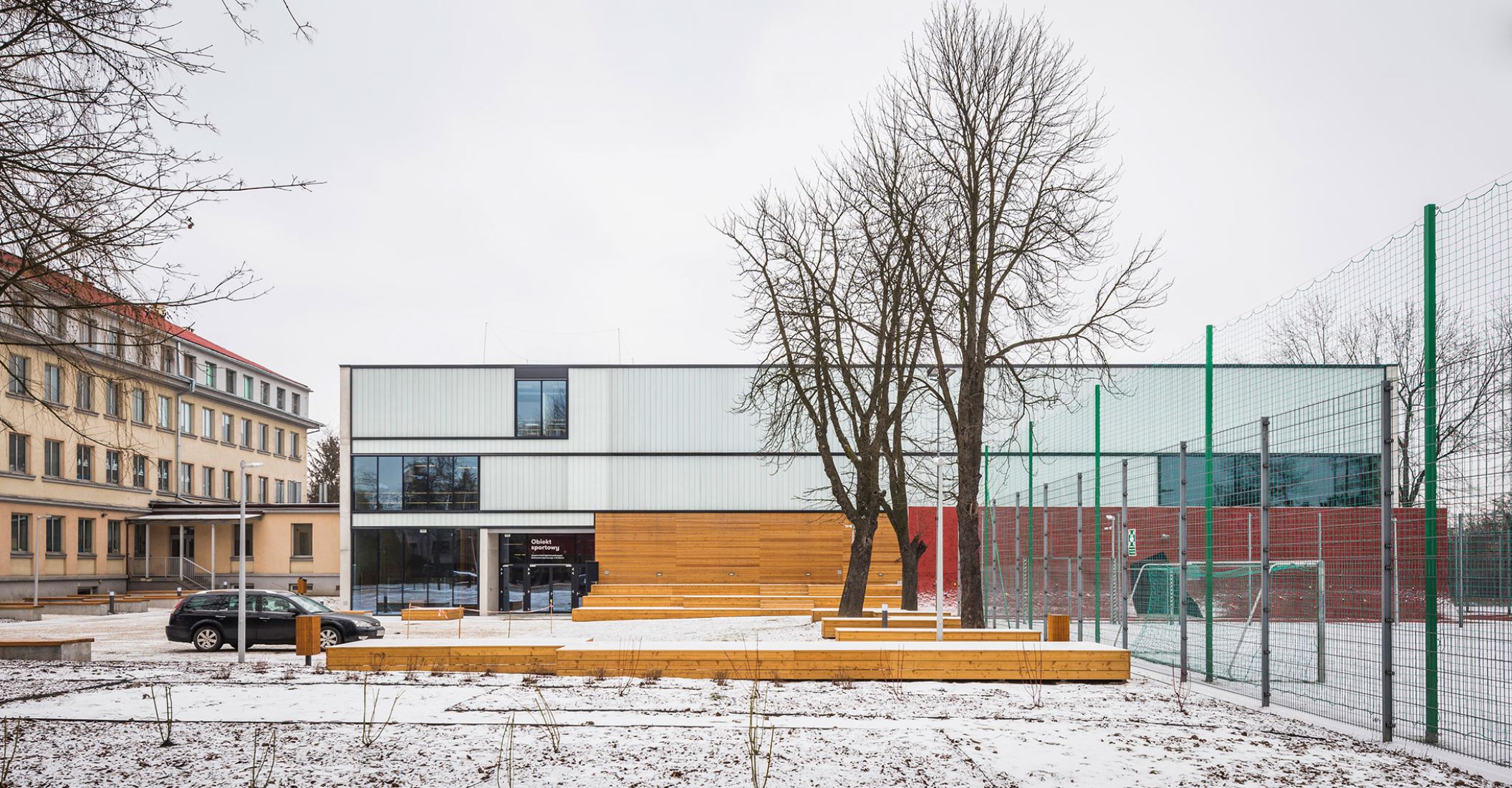 ZSOMS sport hall Cracow by eM4.Pracownia Architektury.Brataniec. Photograph by Juliusz Sokołowski.