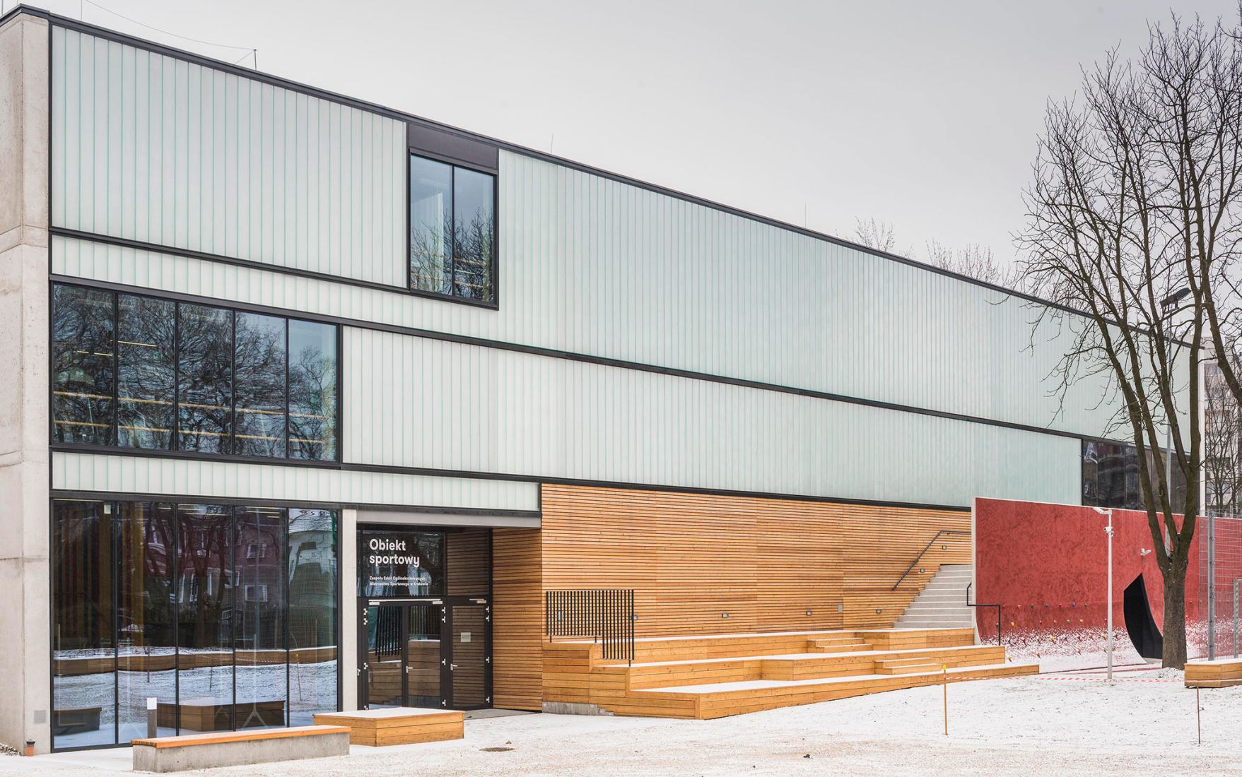ZSOMS sport hall Cracow by eM4.Pracownia Architektury.Brataniec. Photograph by Juliusz Sokołowski.