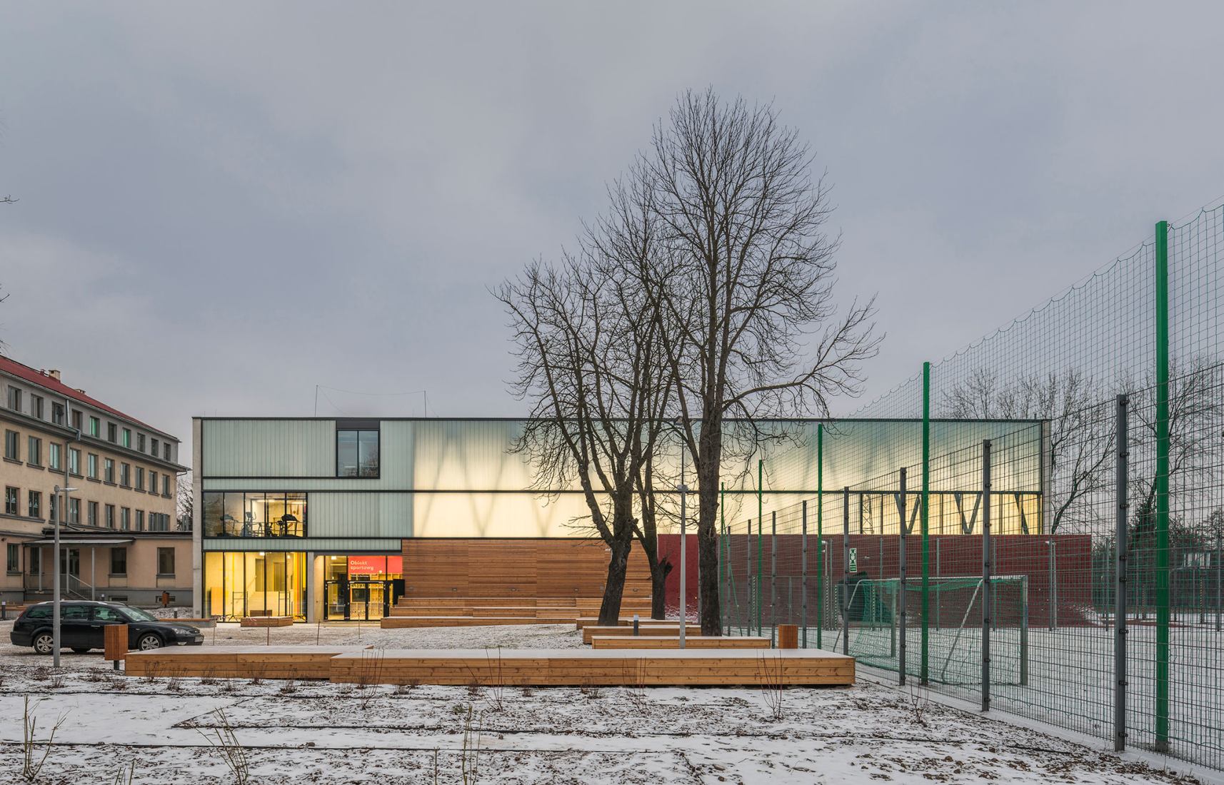 ZSOMS sport hall Cracow by eM4.Pracownia Architektury.Brataniec. Photograph by Juliusz Sokołowski.