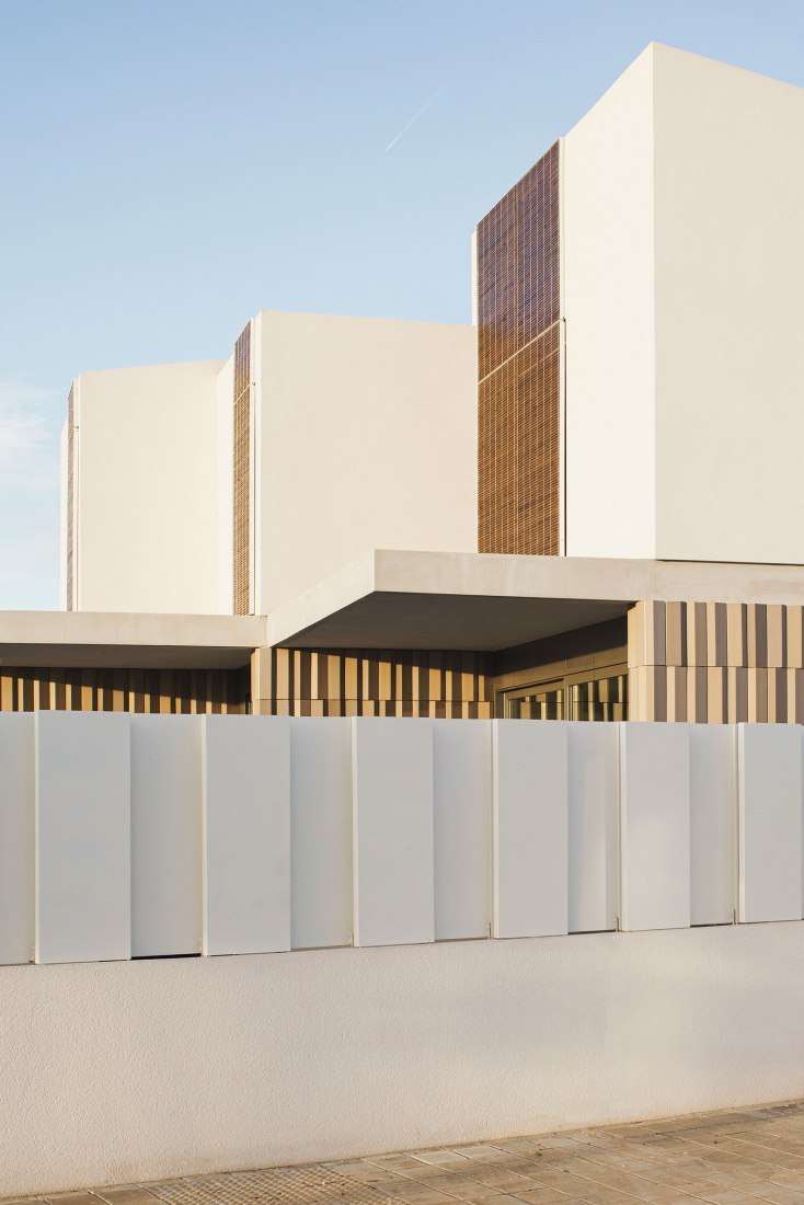 Casa de les Porxades by ENDALT Arquitectes. Photography by David Zarzoso.