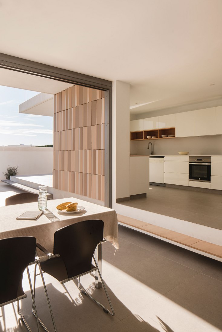 Casa de les Porxades by ENDALT Arquitectes. Photography by David Zarzoso.