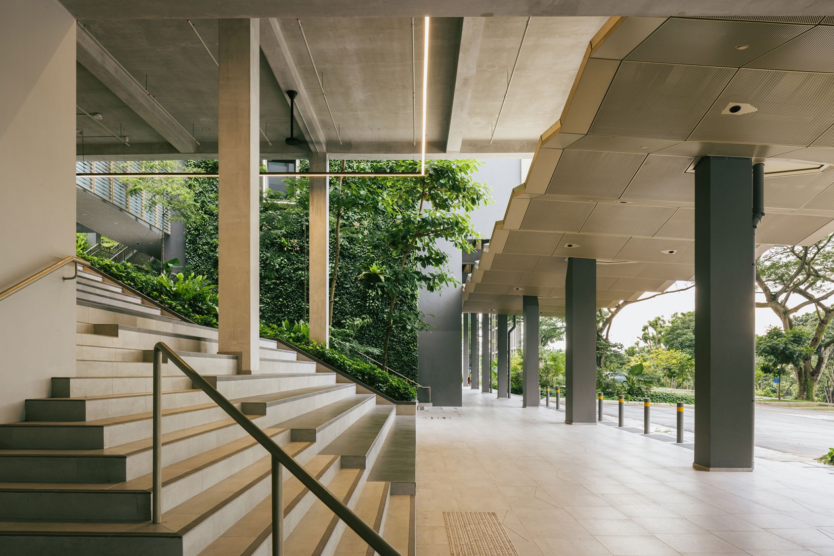 Escuela de Arquitectura por Erik L’Heureux . Fotografía por Finbarr Fallon.