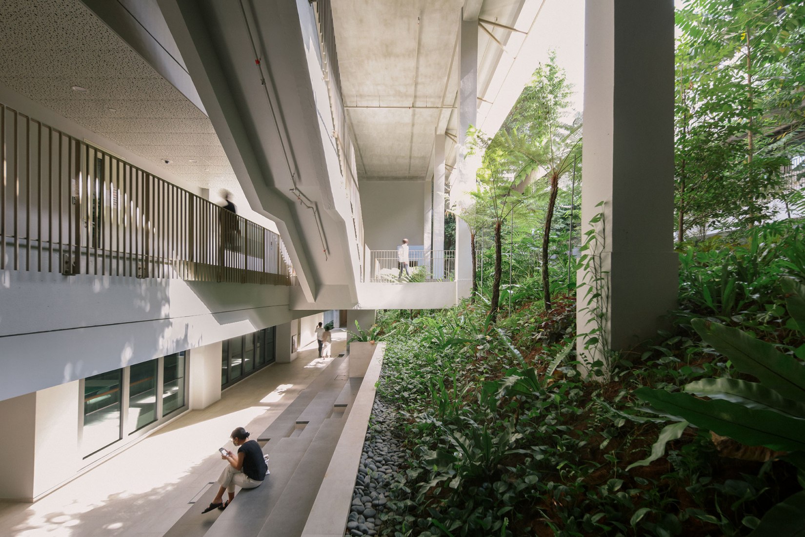 Escuela de Arquitectura por Erik L’Heureux . Fotografía por Finbarr Fallon.