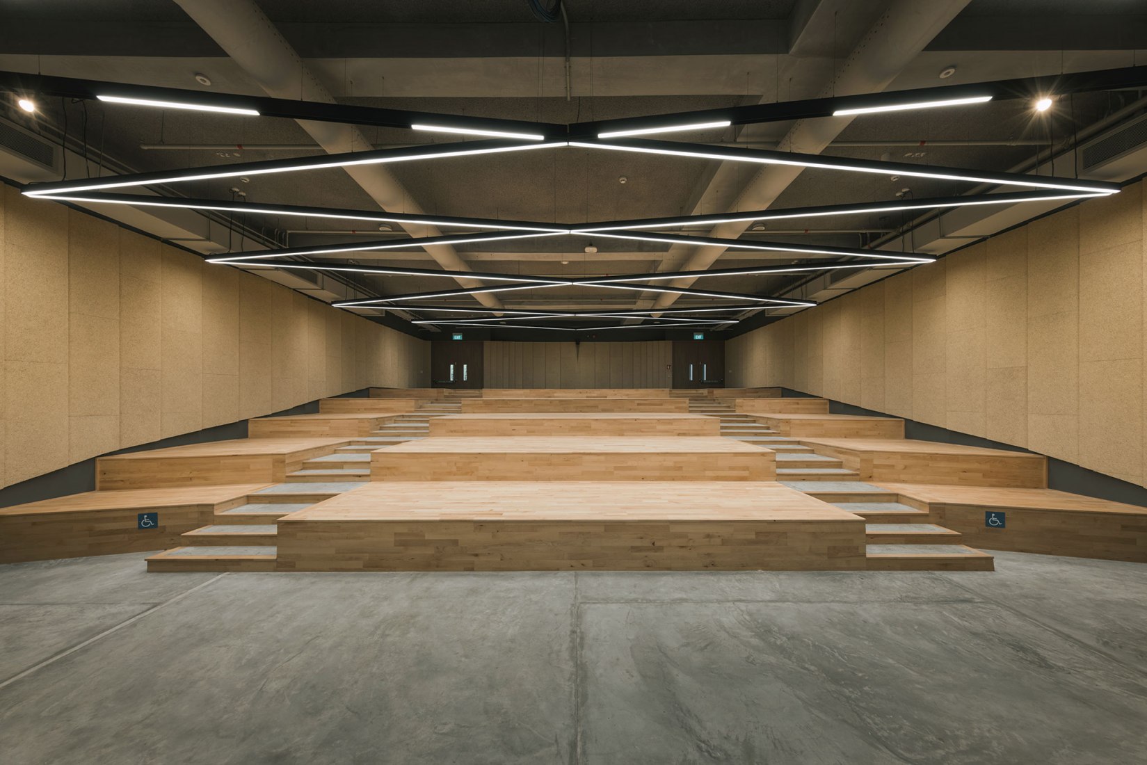Escuela de Arquitectura por Erik L’Heureux . Fotografía por Finbarr Fallon.