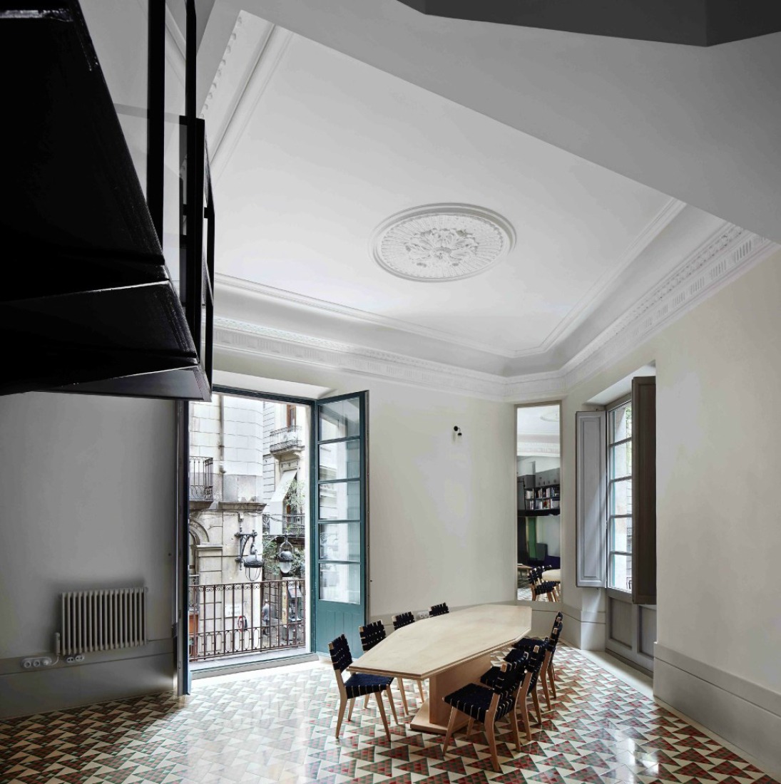 Apartmento en el Barrio Gótico, Carrer Avinyó, Barcelona, por David Kohn arquitecto. Mejor Diseño Interior del World Festival of Interiors 2013. Fotografía © José Hevia.