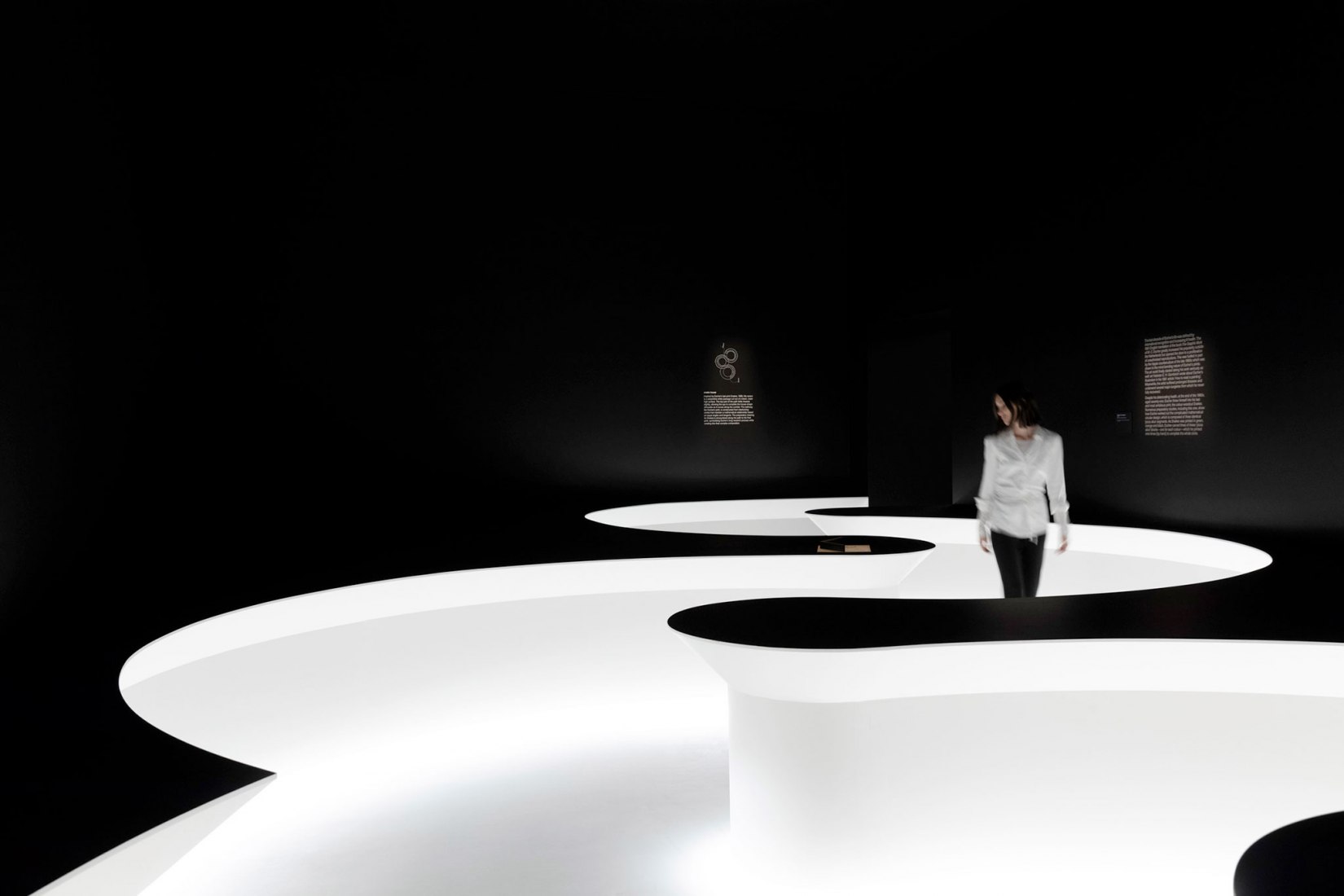 Escher x nendo | Between Two Worlds. Fotografía por Takumi Ota
