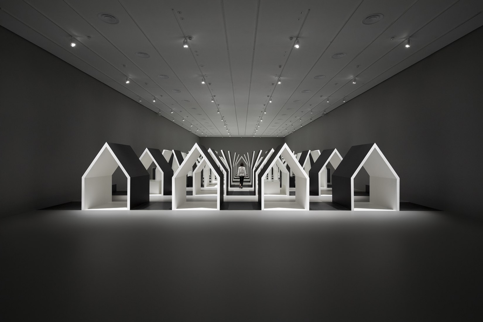Escher x nendo | Between Two Worlds. Fotografía por Takumi Ota