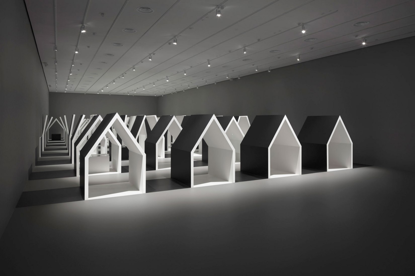 Escher x nendo | Between Two Worlds. Fotografía por Takumi Ota