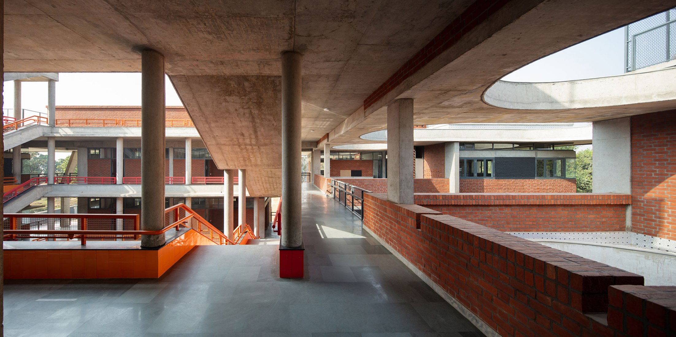 Escuela primaria Taksila Roots por SGA-Studio. Fotografía por Andre J. Fanthome.