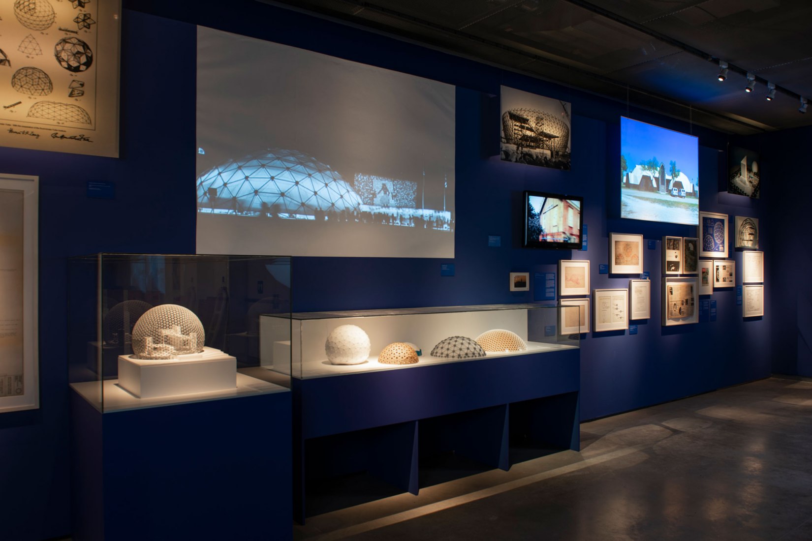 Exhibition image. Radical curiosity. In the orbit of Buckminster Fuller. Courtesy of Espacio Fundación Telefónica