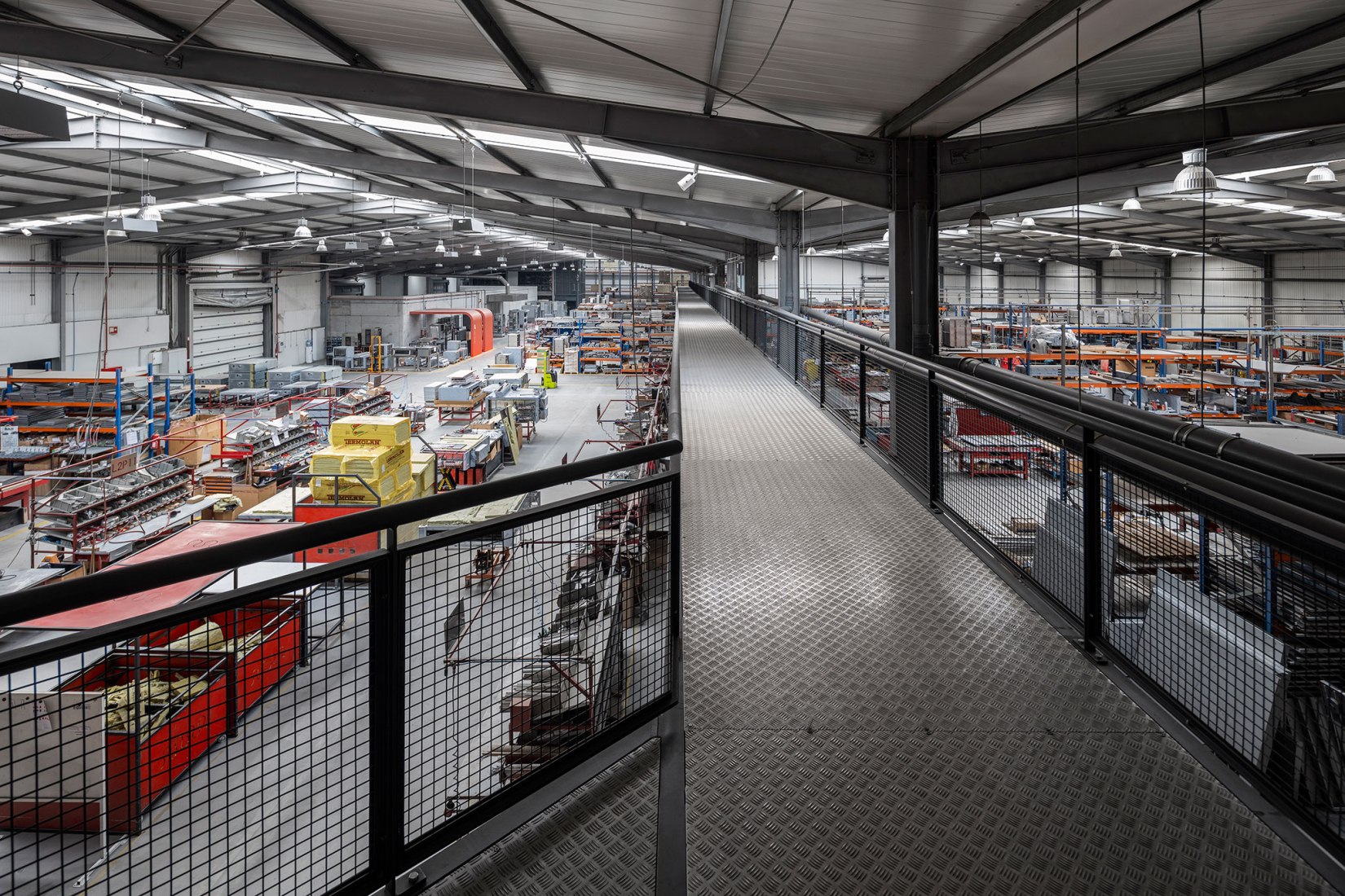 Requalification and expansion of the Ramalhos facilities by Espaço Objecto. Photograph by Ivo Tavares Studio.