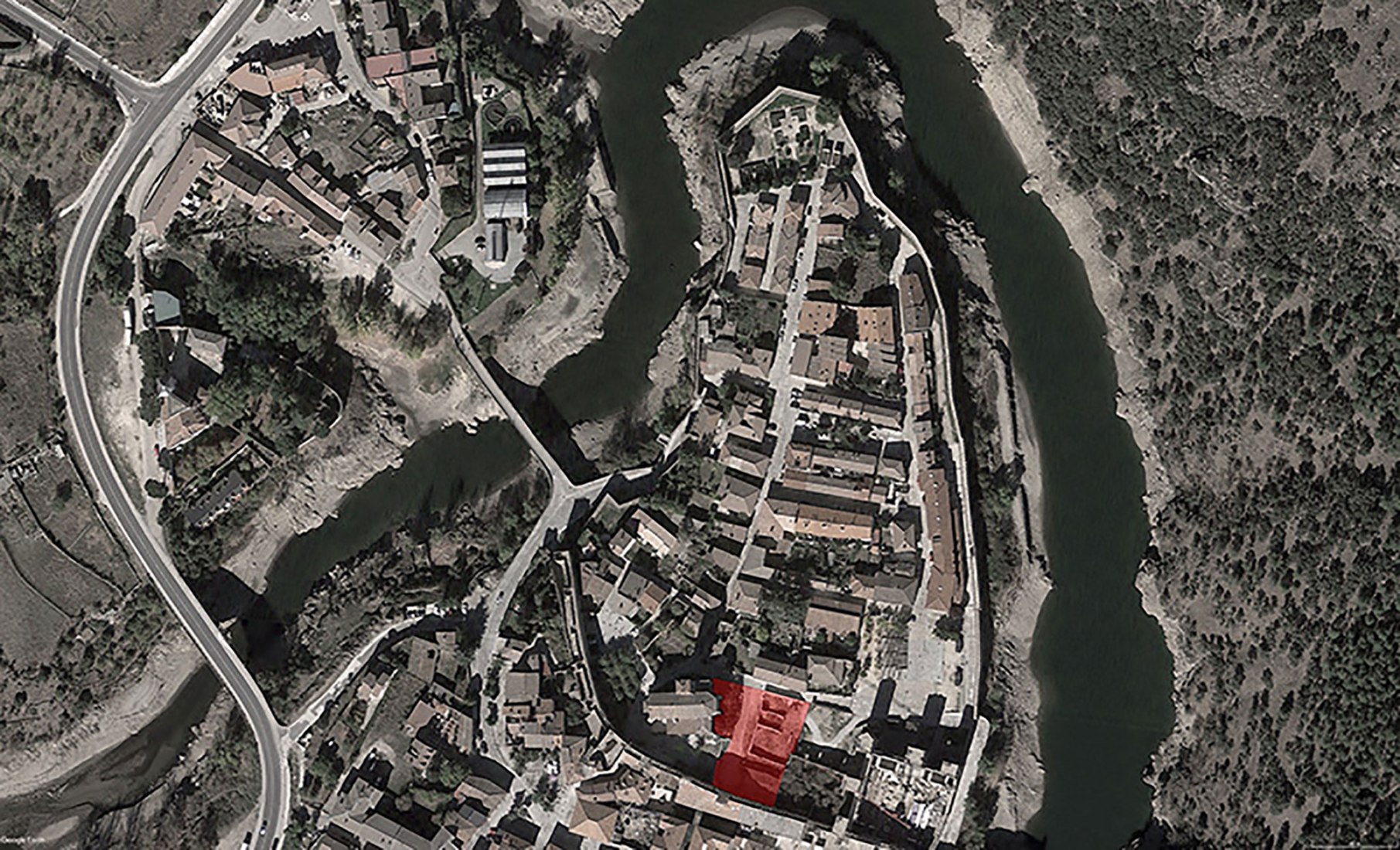 Site plan. First prize. "Estratos" by Javier Senosiain Jauregui. Winning proposal for Buitrago de Lozoya municipality.