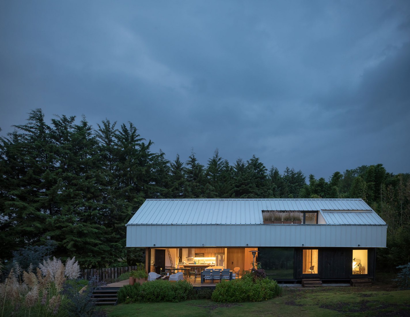Casa Gardenia por Estudio Atemporal. Fotografía por Luis Gallardo.