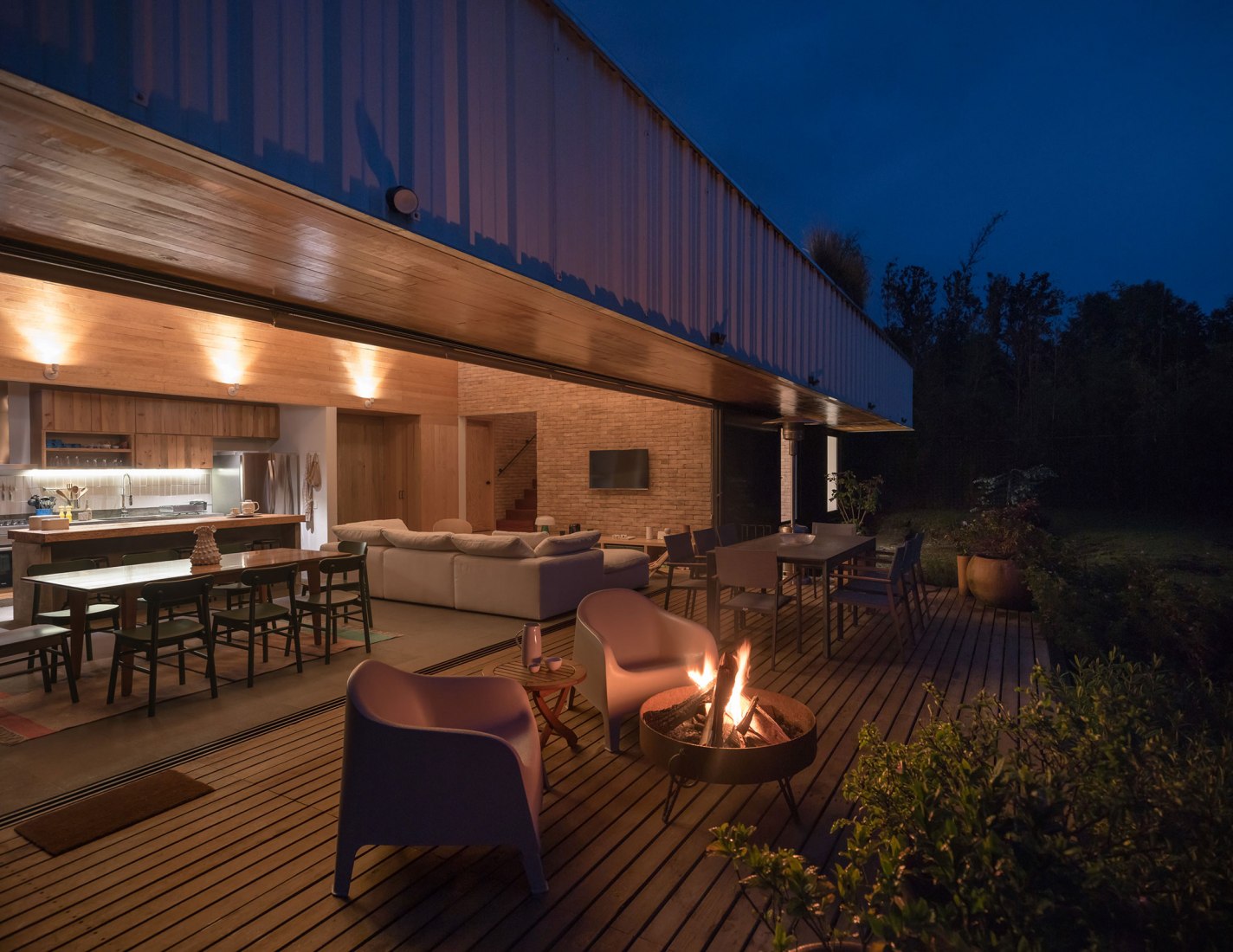 Casa Gardenia por Estudio Atemporal. Fotografía por Luis Gallardo.