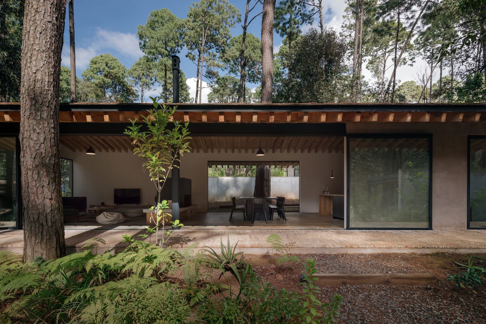 Casa Mola por Estudio Atemporal. Fotografía por Luis Gallardo / LGM studio.