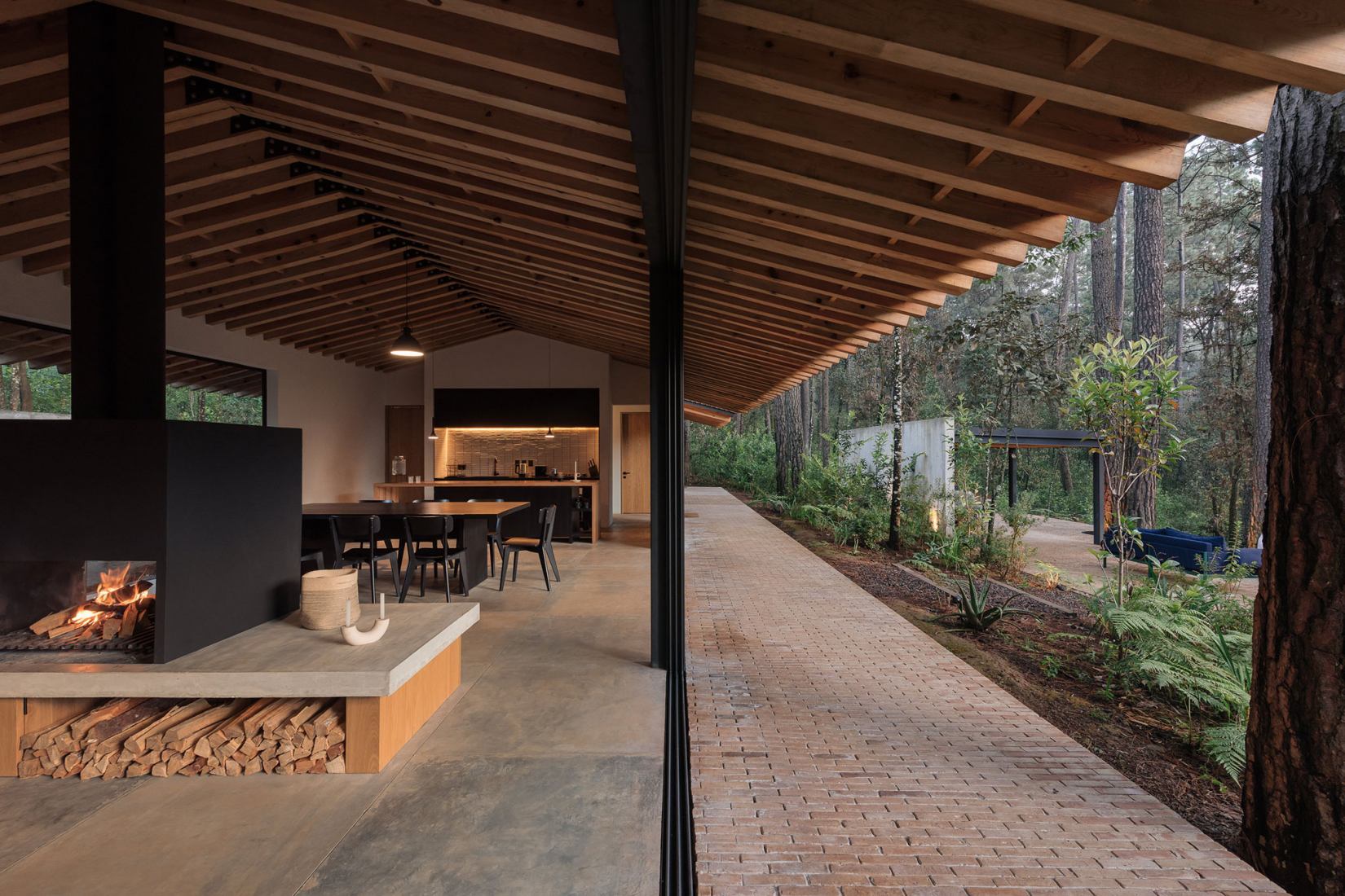 Casa Mola por Estudio Atemporal. Fotografía por Luis Gallardo / LGM studio.