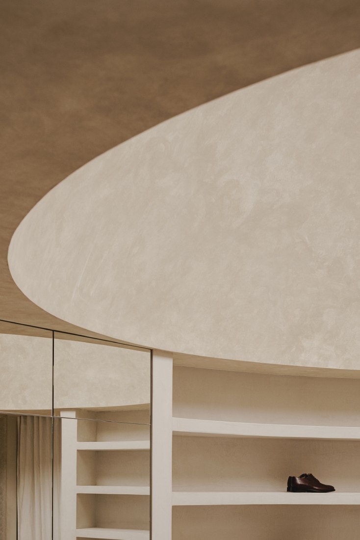 Diplomatic store by estudio DIIR. Photograph by David Zarzoso.