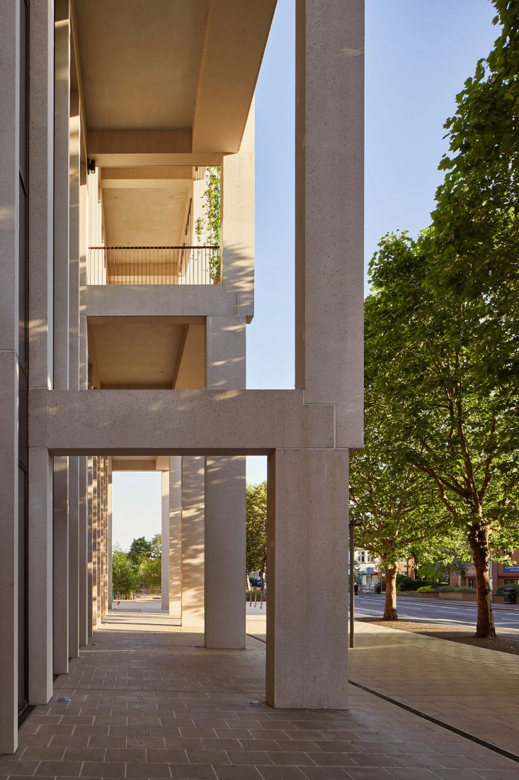 Town House - Universidad de Kingston por Grafton Architects. Fotografía por Ed Reeve.