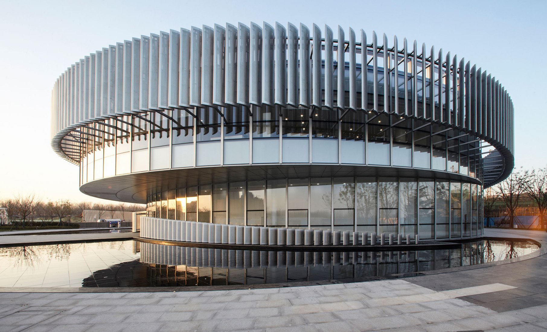 Exterior view. Exhibition Center of Zhengzhou Linkong Biopharmaceutical Park by WSP ARCHITECTS. Photography by RUIJING Photography