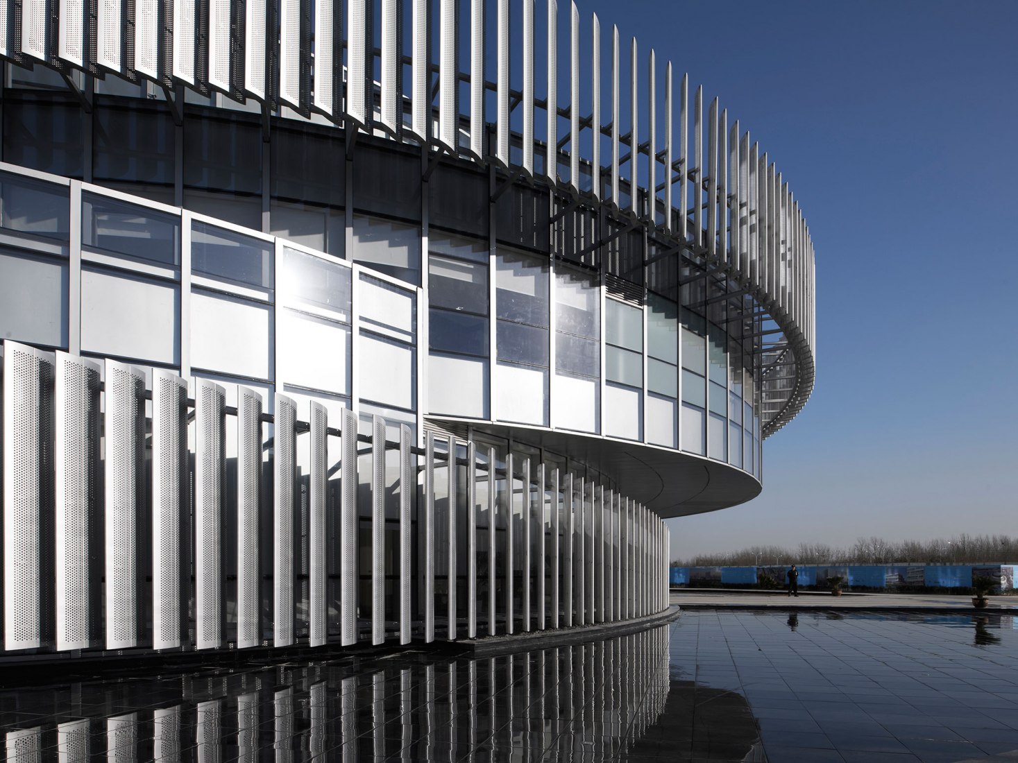 Exterior view. Exhibition Center of Zhengzhou Linkong Biopharmaceutical Park by WSP ARCHITECTS. Photography by RUIJING Photography