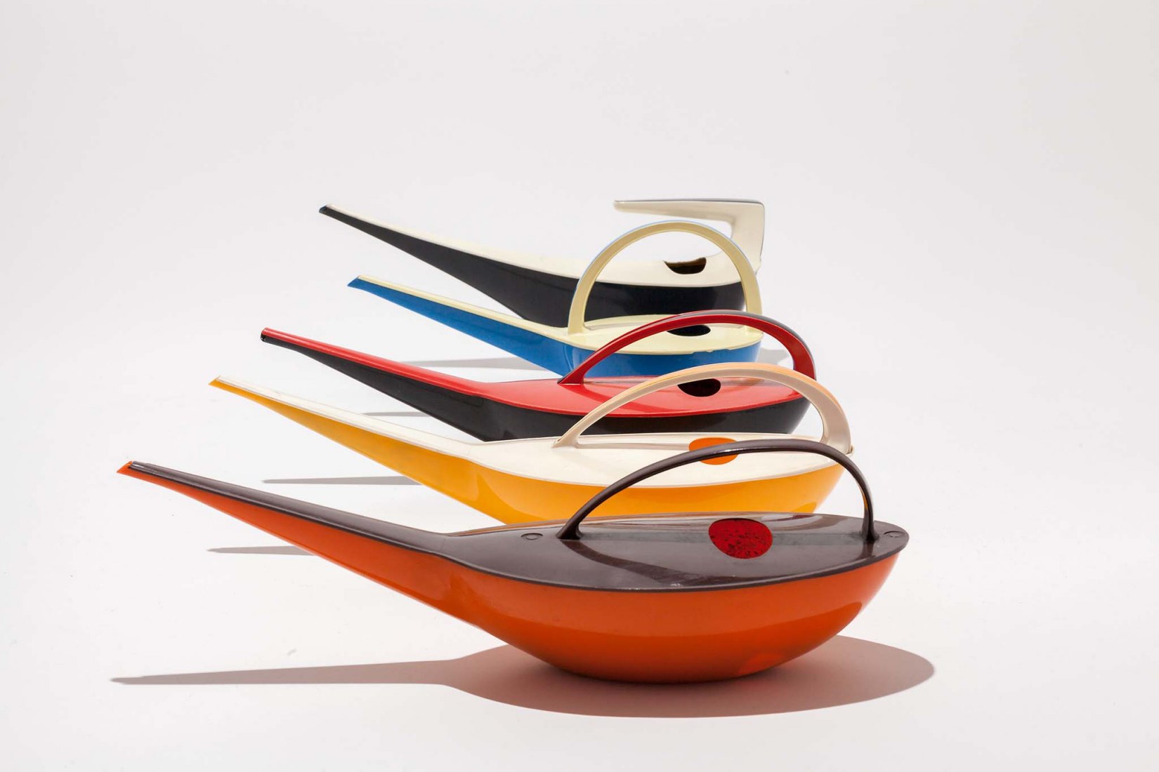 Klaus Kunis, watering cans, ca. 1960, from: Nachweis für Besiedlung 2014, ed. Werkleitz Gesellschaft e.V., installation: Stephan Schulz, © Werkleitz 2014. Photograph by Yvonne Most 