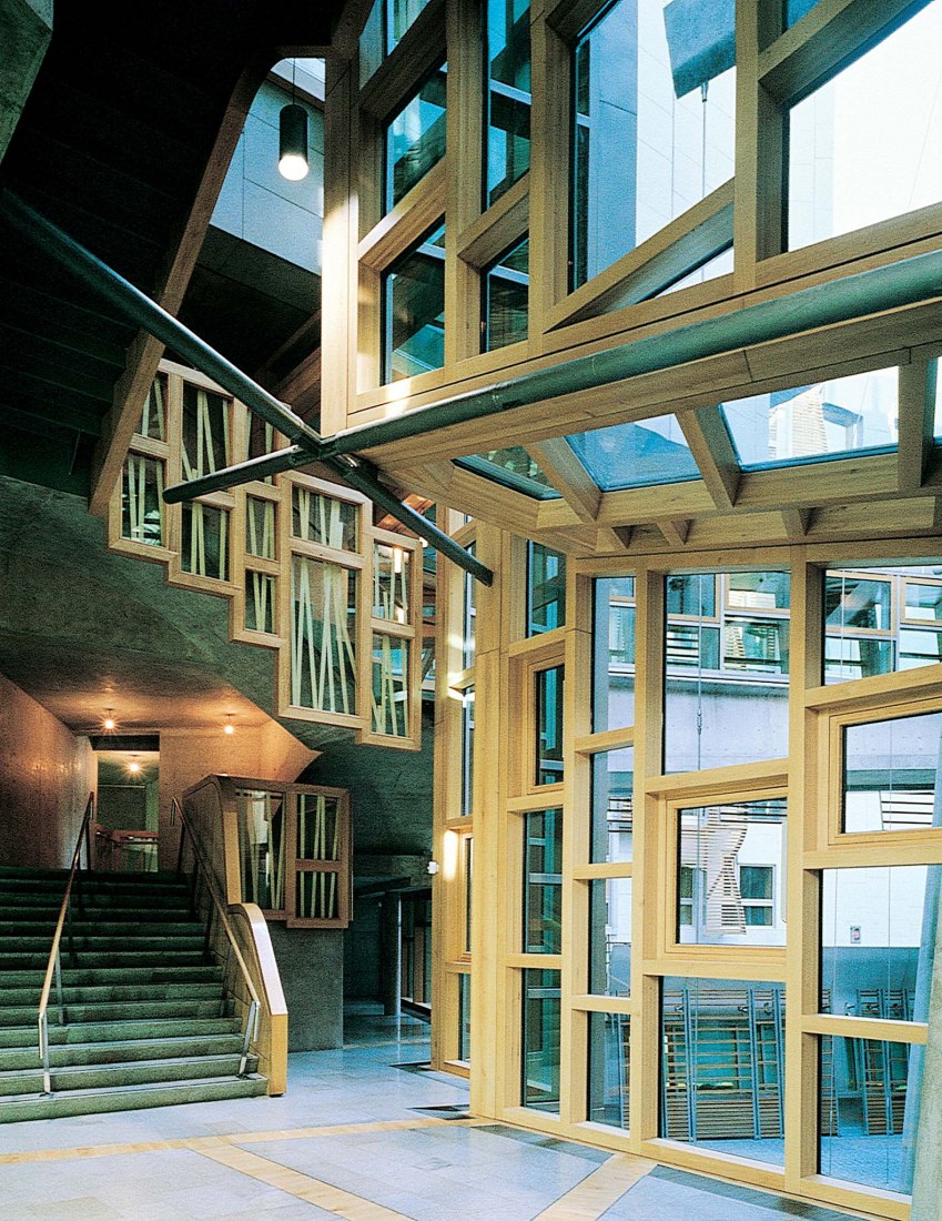 New Scottish Parliament Building in Edinburgh by Enric Miralles, Benedetta Tagliabue and RMJM Scotland. Exhibition MIRALLES. "A quarts de quatre...". Photograph by Duccio Malagamba.