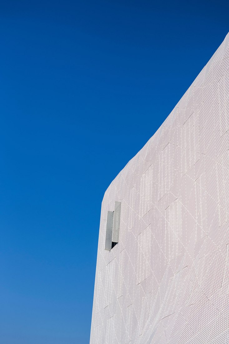 Wave One by FAAB Architektura. Photograph by Maciej Lulko.