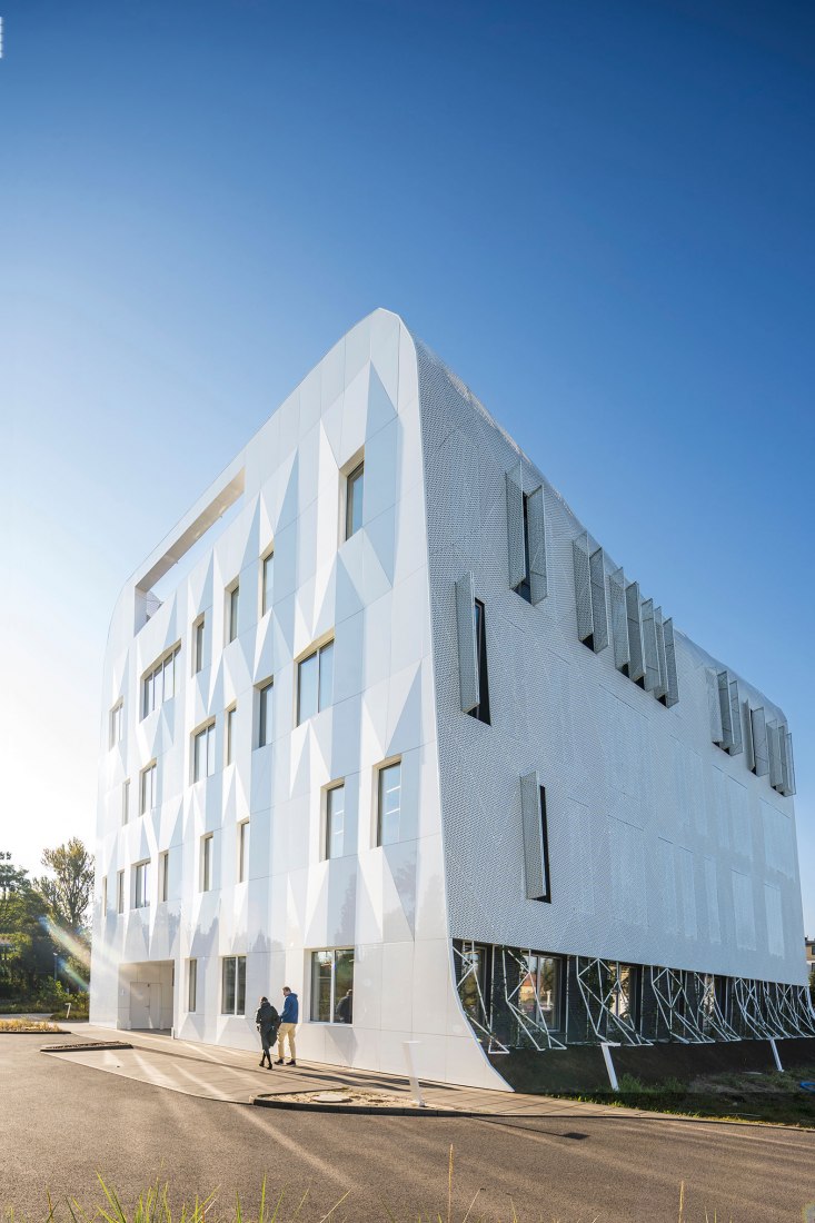 Wave One by FAAB Architektura. Photograph by Maciej Lulko.