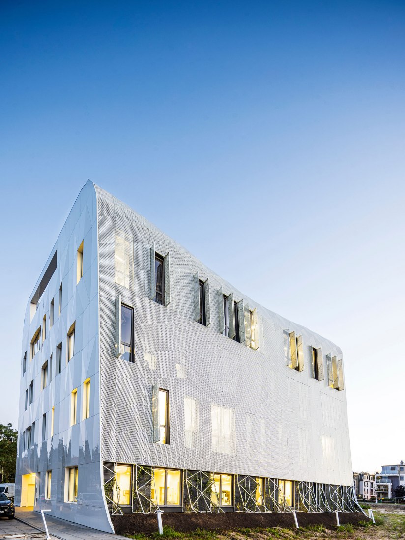 Wave One by FAAB Architektura. Photograph by Maciej Lulko.