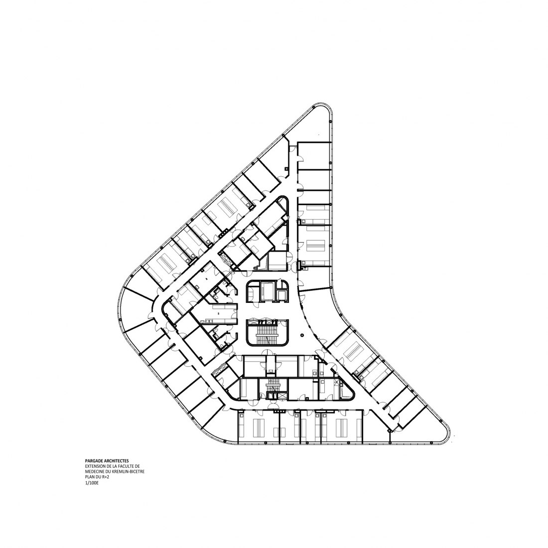 Second floor. Extension of the faculty of medicine for the Kremlin-Bicêtre University Hospital by Pargade Architectes.