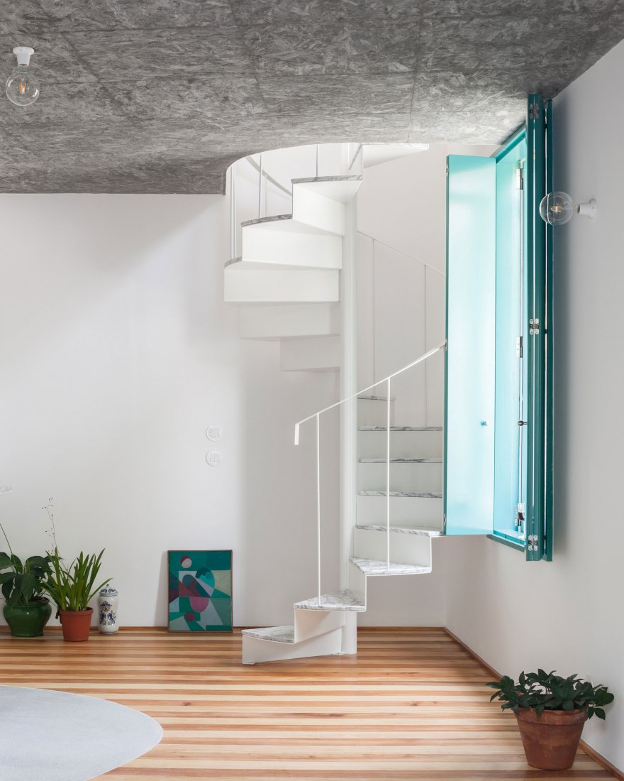 Una pequeña casa en Amarante por Fala Atelier. Fotografía por Ricardo Loureiro