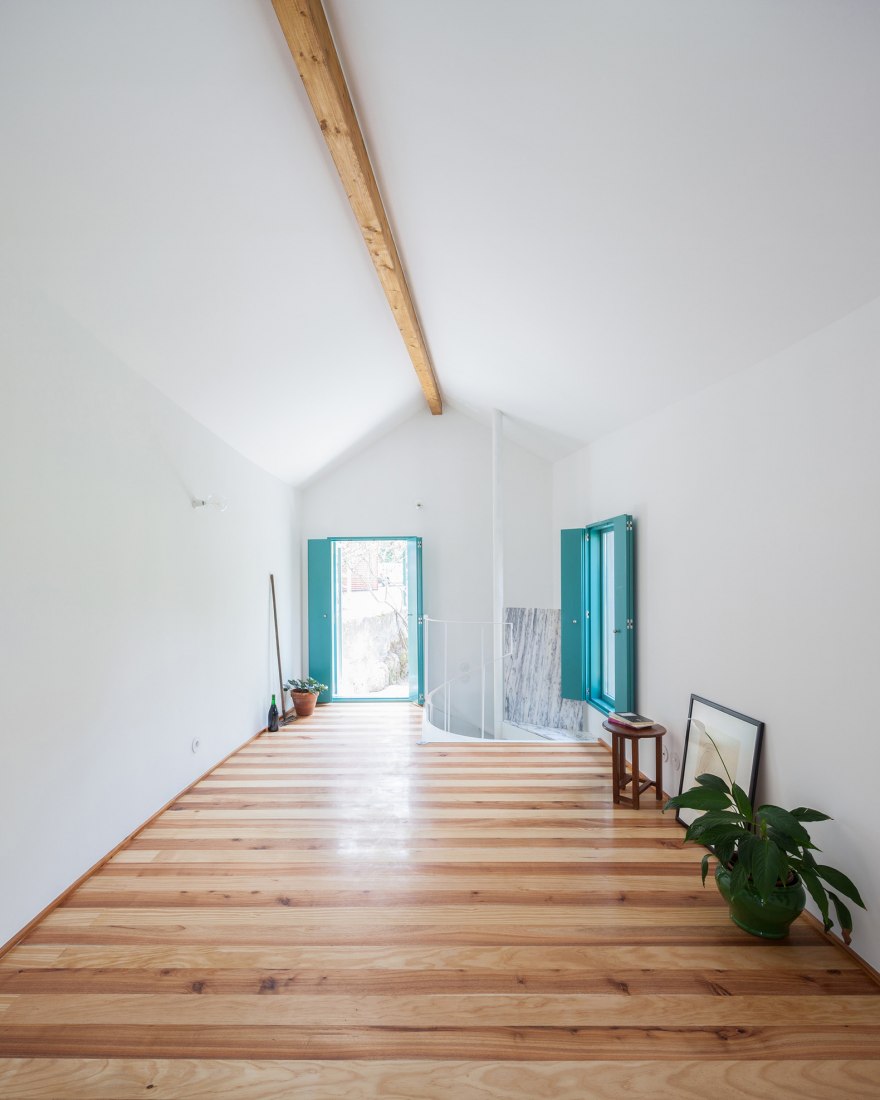 Una pequeña casa en Amarante por Fala Atelier. Fotografía por Ricardo Loureiro