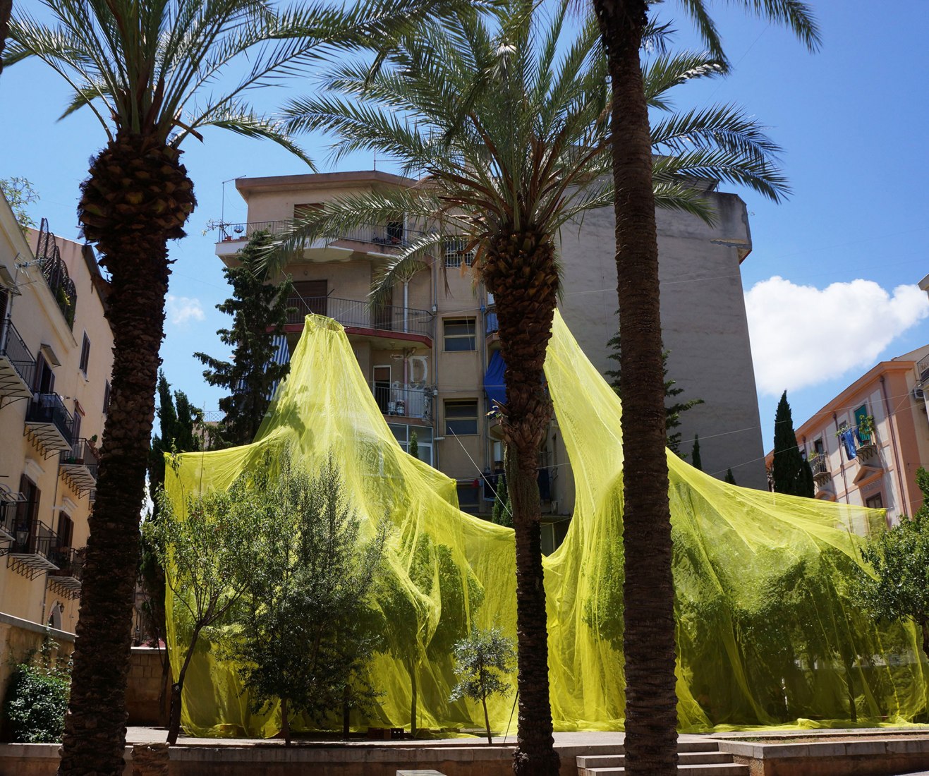 Lo que está arriba es lo que está abajo Instalación específica del sitio, Performance (2018) MANIFESTA12, Palermo. Cortesía de Harvard GSD y Cooking Sections