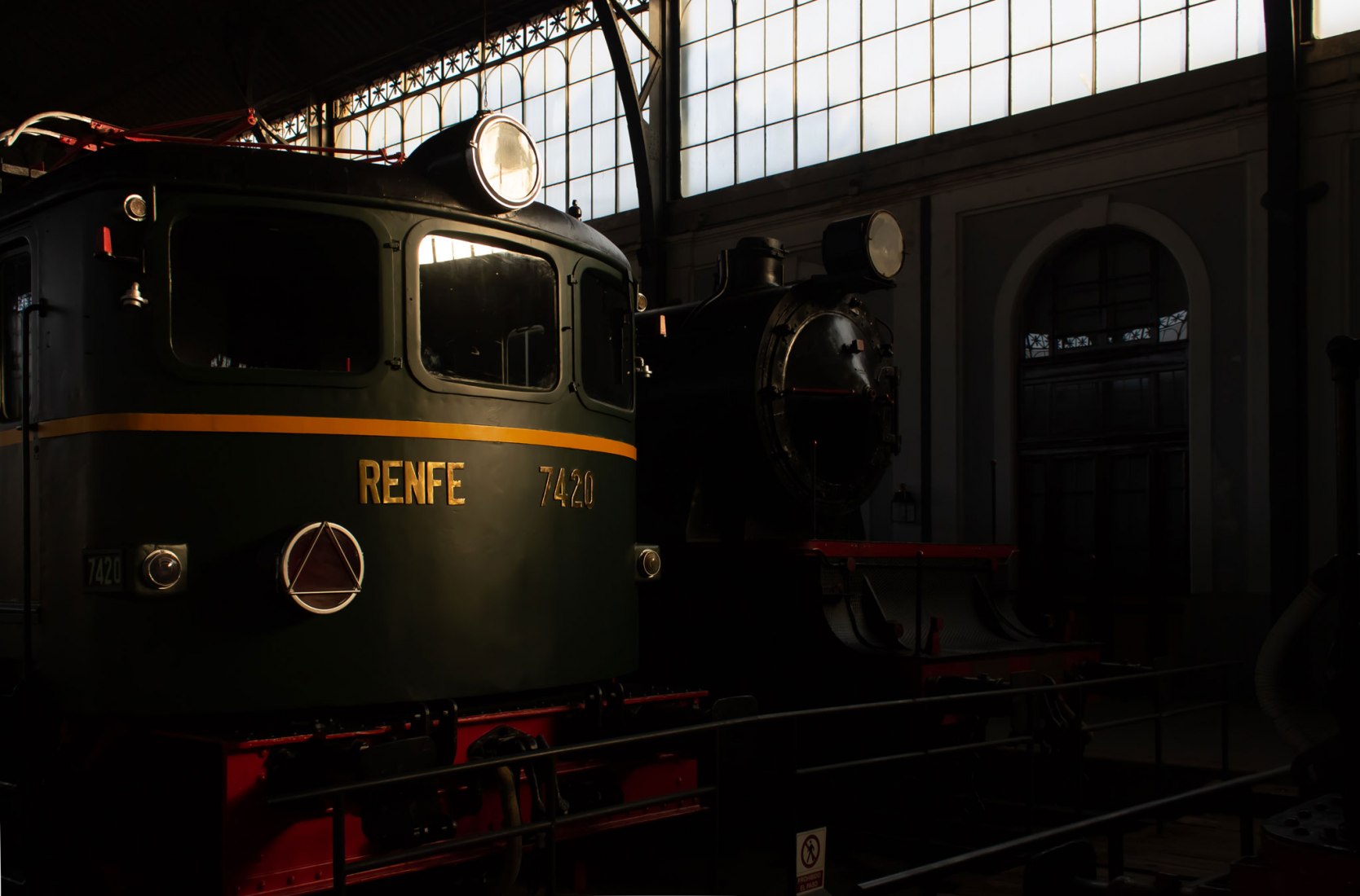 Train detail. The Railway Museum in Open House Madrid 2018. Photograph by Judit Otero / METALOCUS