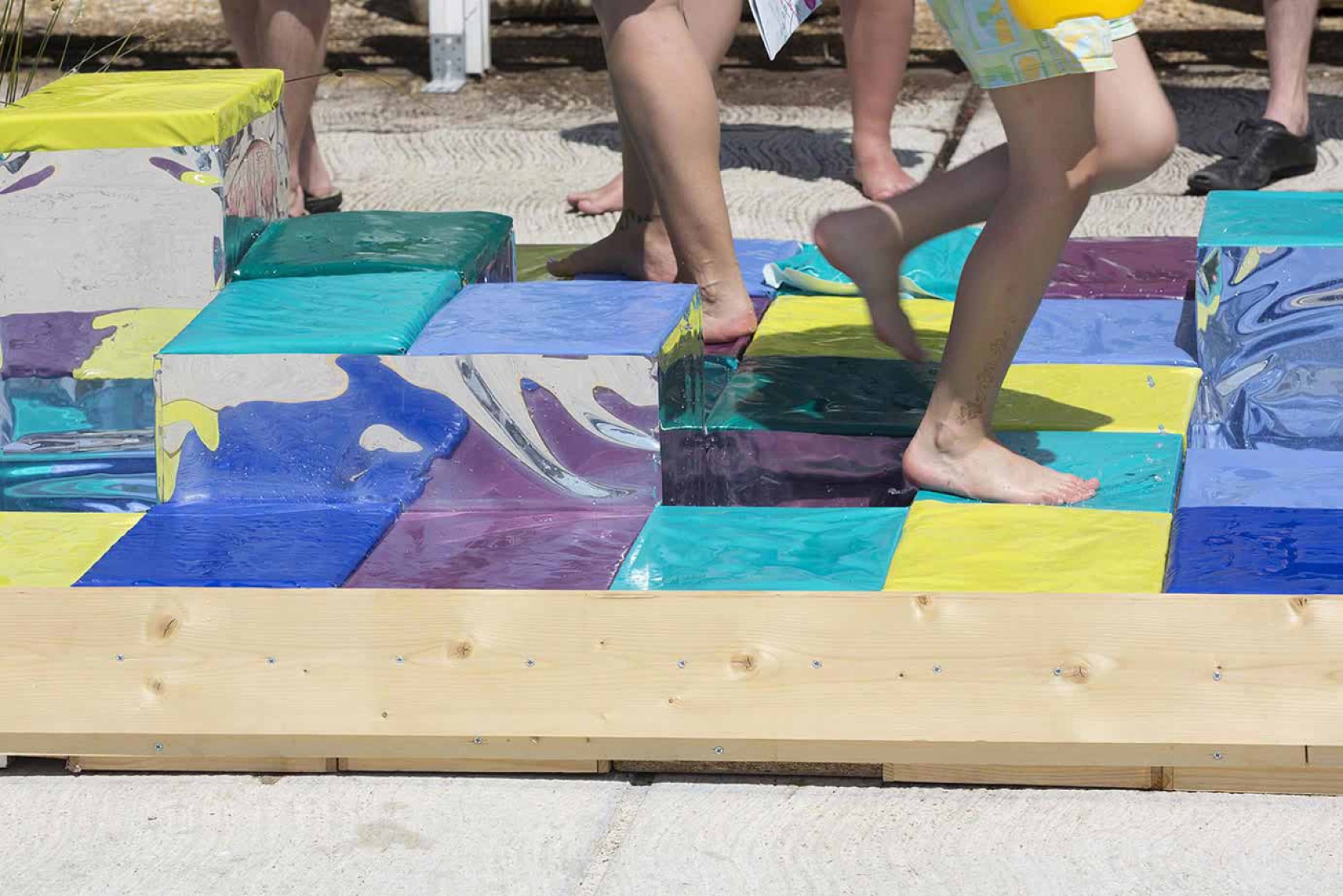 Festival des Architectures Vives 2014 in La Grande Motte. Photography © Paul Kozlowski. 