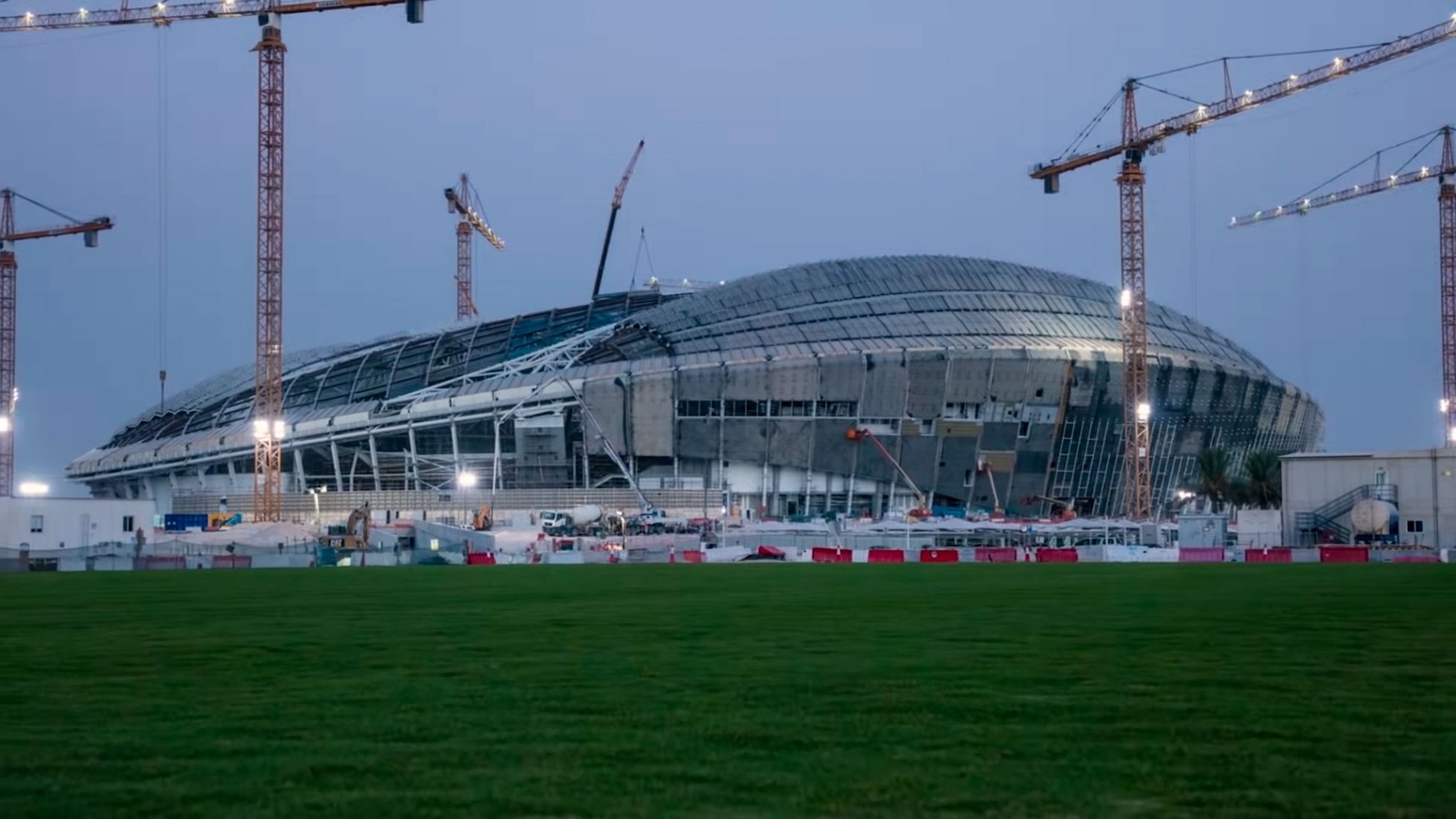 Progreso del estadio Al Wakrah - octubre de 2018. Video a través de Road to 2022 en YouTube.