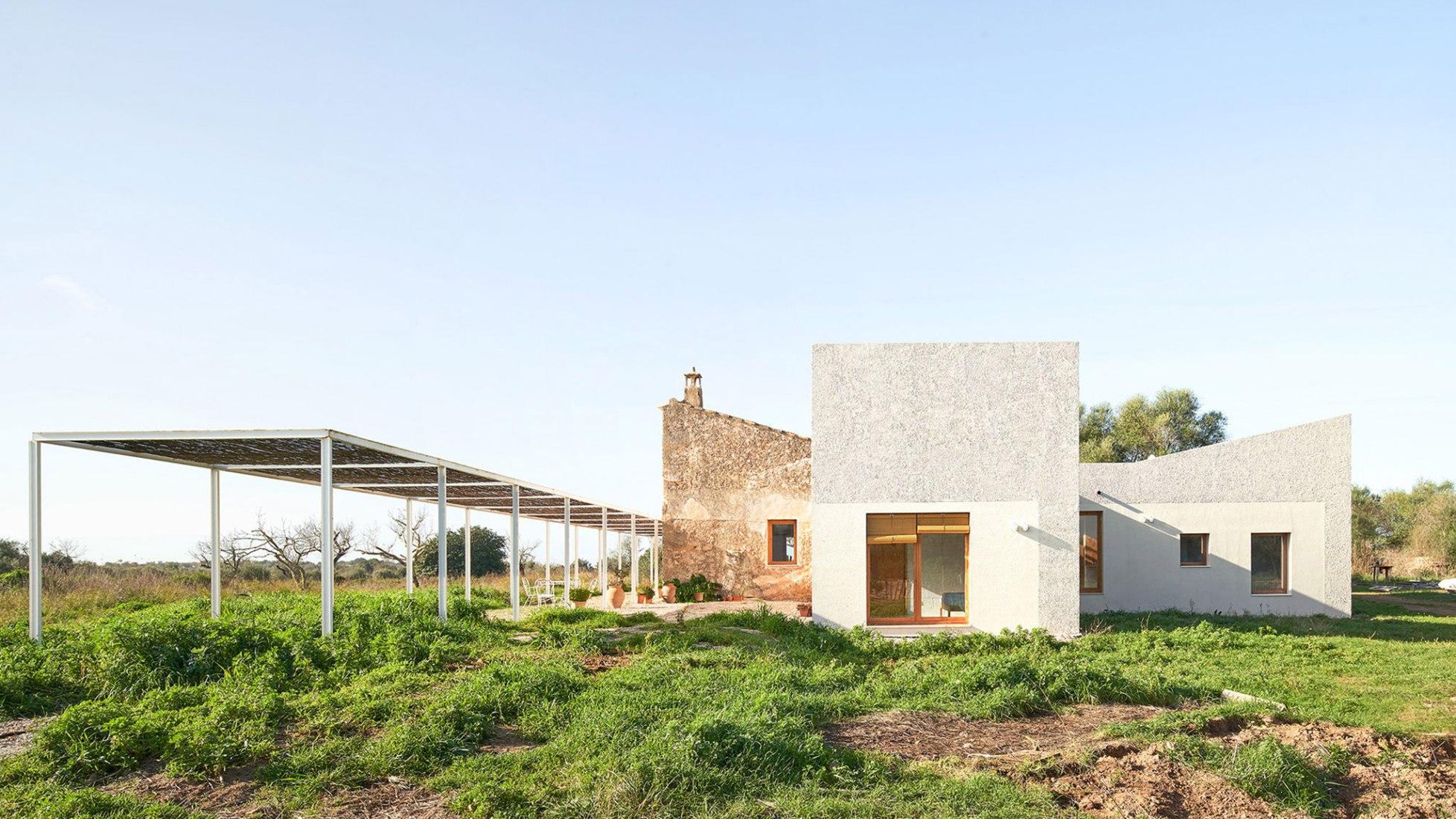 Habitar el campo por Flexoarquitectura + Bàrbara Vich. Fotografía por José Hevia