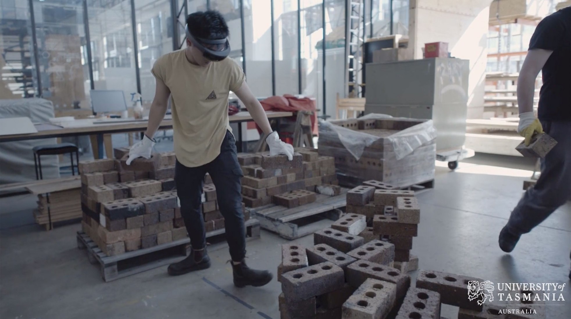 This Is How A Complex Brick Wall Is Built Using Augmented Reality
