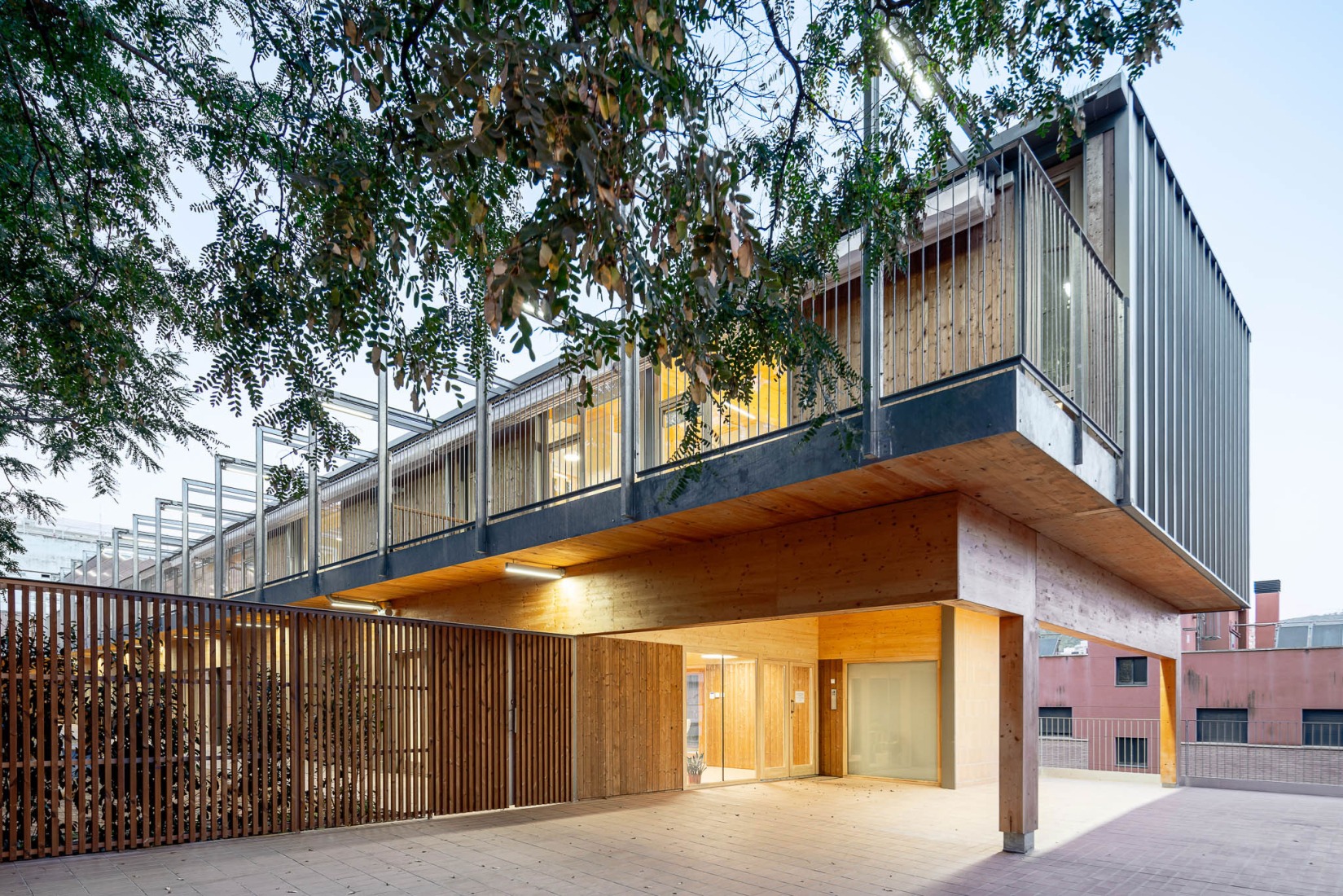 Escola Bressol La Teixonera por Forgas Arquitectes. Fotografía por Simon Garcia.