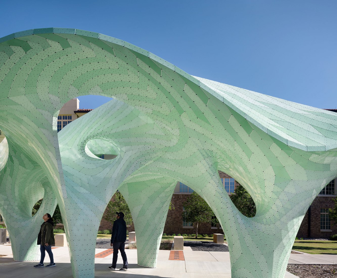 Zephyr ​Pavilion by Marc Fornes /​ Theverymany. Photograph by NAARO