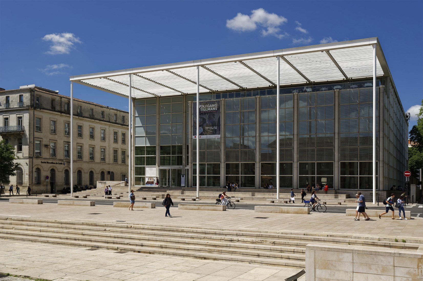 Carré d’Art–Musée d’art contemporain by Foster + Partners. Photograph by Stephane Ramillon. Image courtesy of Ville de Nîmes.
