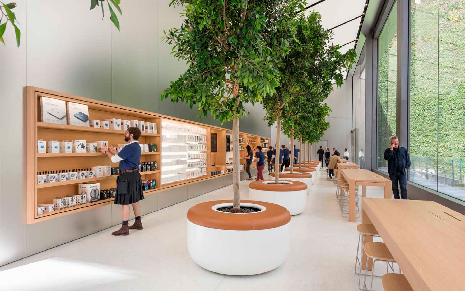 A vision of the new Apple store in San Francisco.Photograph © Nigel Young/Foster+Partners.