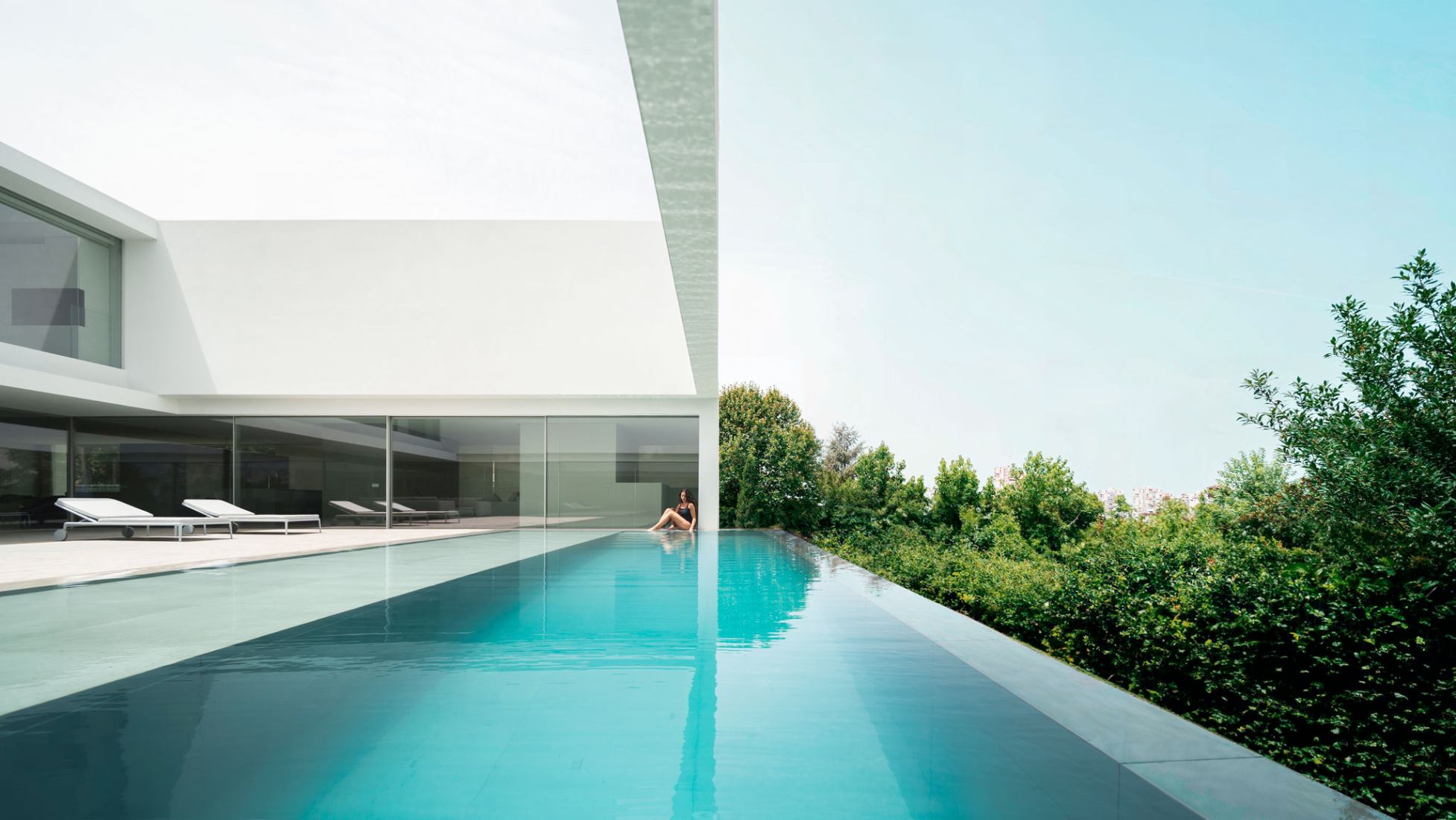 Casa Compluvium por Fran Silvestre Arquitectos. Fotografía por Jesús Orrico.