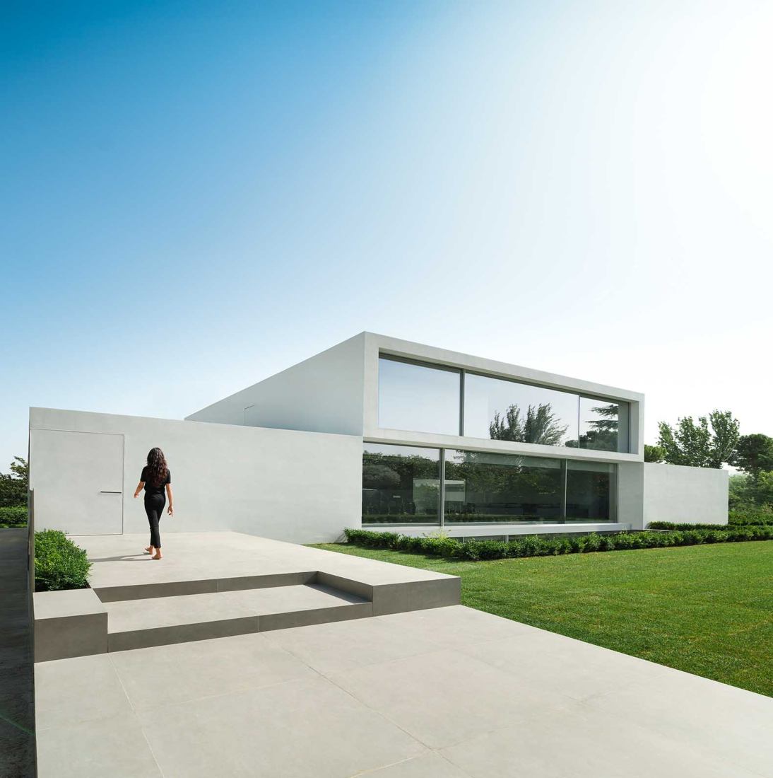 Casa Compluvium por Fran Silvestre Arquitectos. Fotografía por Jesús Orrico.