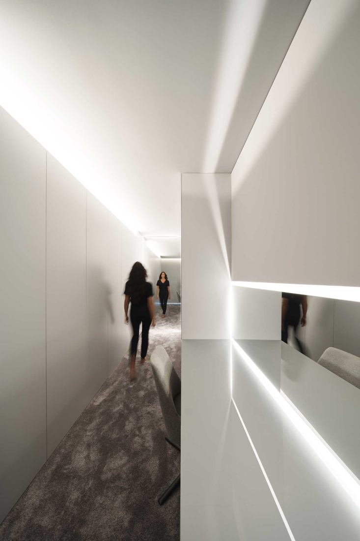 Casa Compluvium por Fran Silvestre Arquitectos. Fotografía por Jesús Orrico.